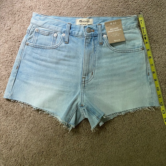 Madewell Relaxed Denim Shorts in Essen Wash - Picture 8 of 12